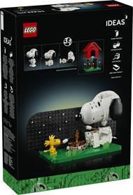 LEGO (21368). Peanuts: la Cuccia di Snoopy